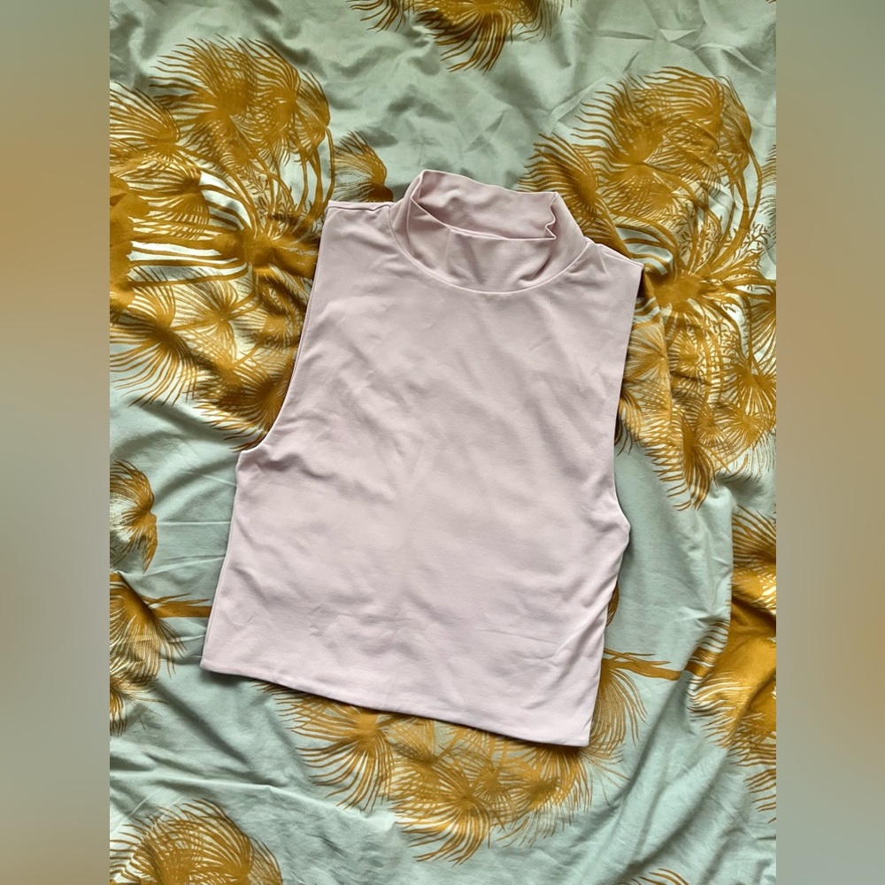 nwot Babaton contour mockneck tank M poetic pink
